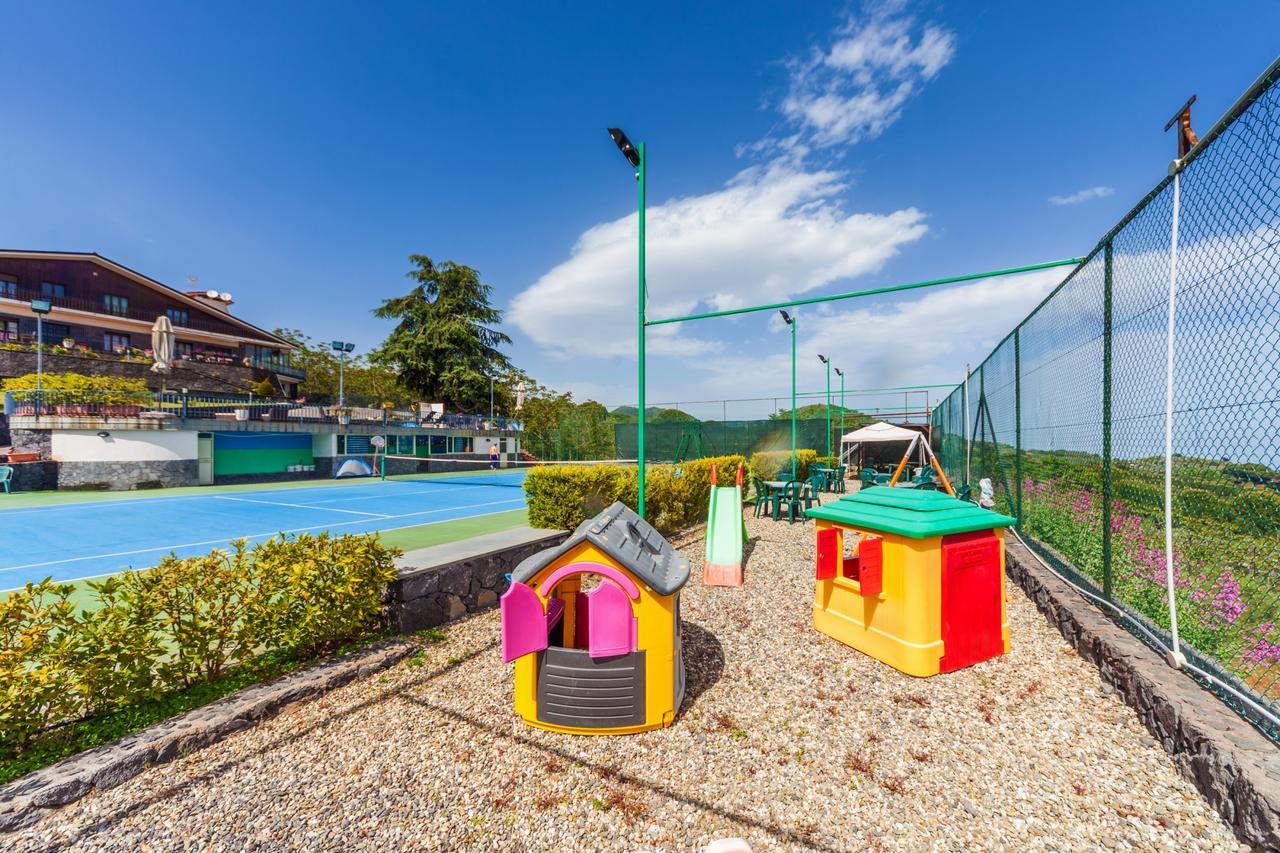 Etna Hut Bed & Breakfast นีโกโลซี ภายนอก รูปภาพ